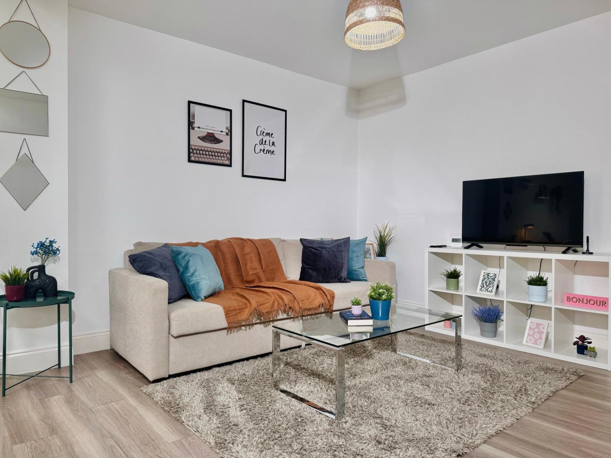 Cosy 1-Bed Flat 30Min To Central London & Parking Экстерьер фото