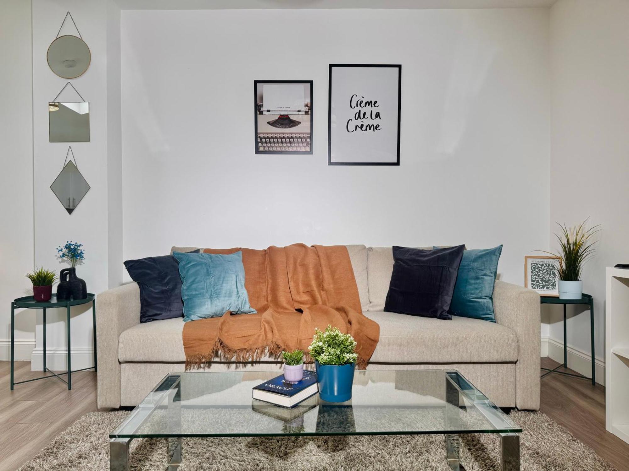 Cosy 1-Bed Flat 30Min To Central London & Parking Экстерьер фото